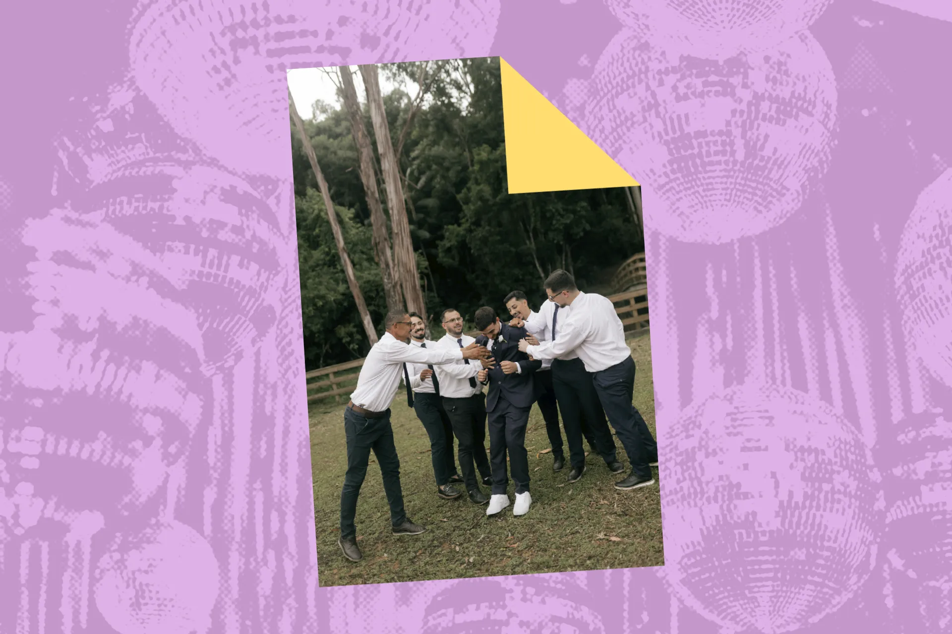 Amigos celebrando juntos en un evento organizado con Invitalo